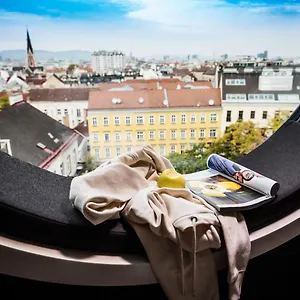 **** Hotel Mooons Österreich